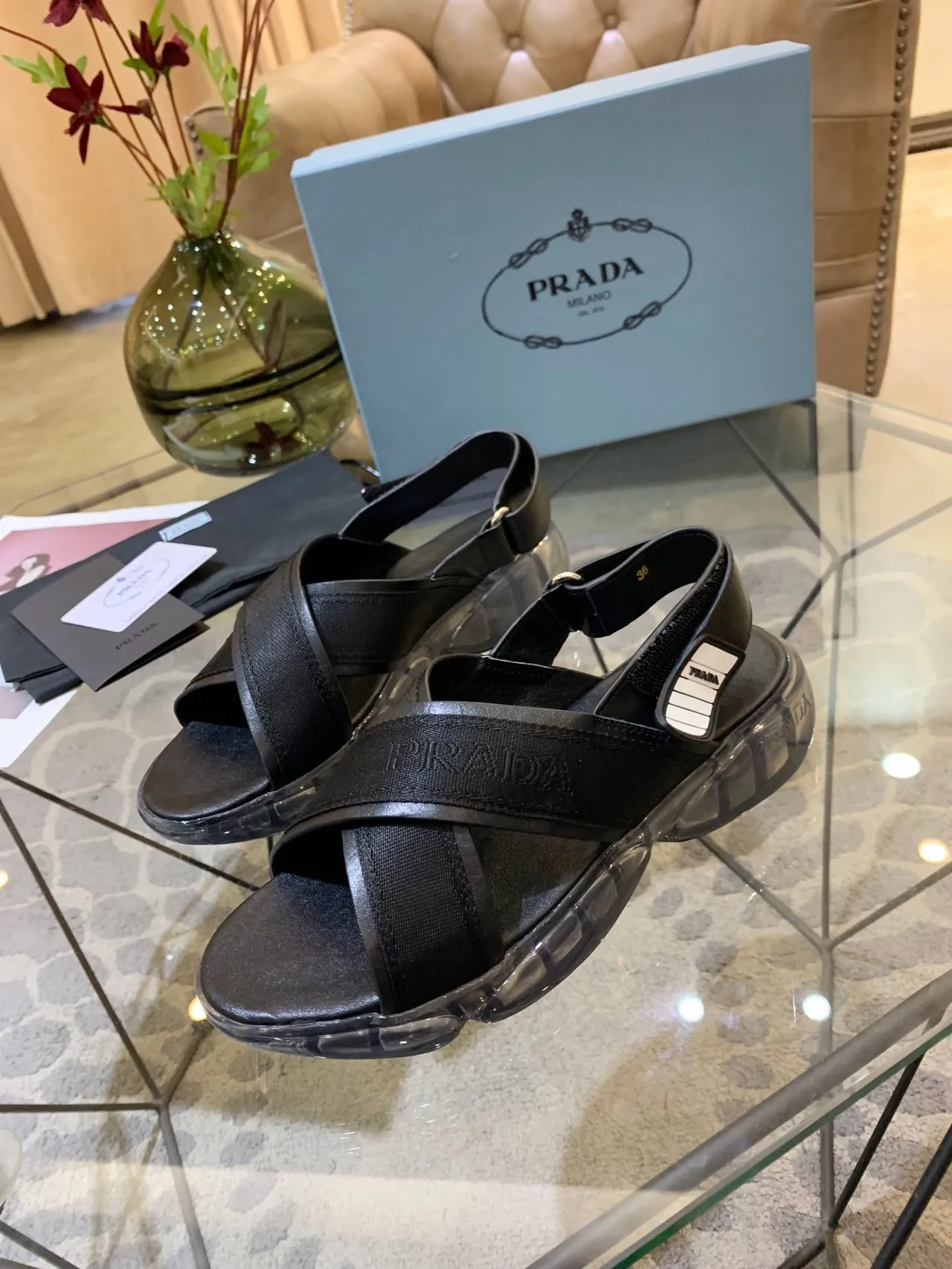 Prada Cloudbust Sandalias Gladiator negras y transparentes 3