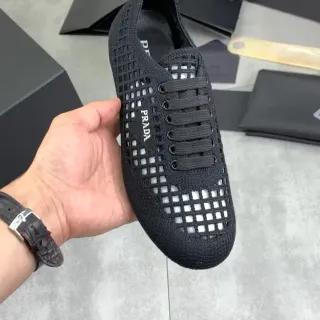 Prada Cloudbust Tênis Lifestyle Preto Branco Malha de Grade Superior Fechamento com Cadarço
