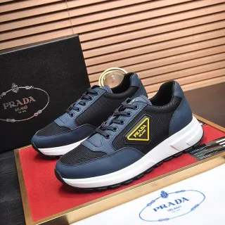 प्राडा Cloudbust Navy and Black लाइफस्टाइल स्नीकर
