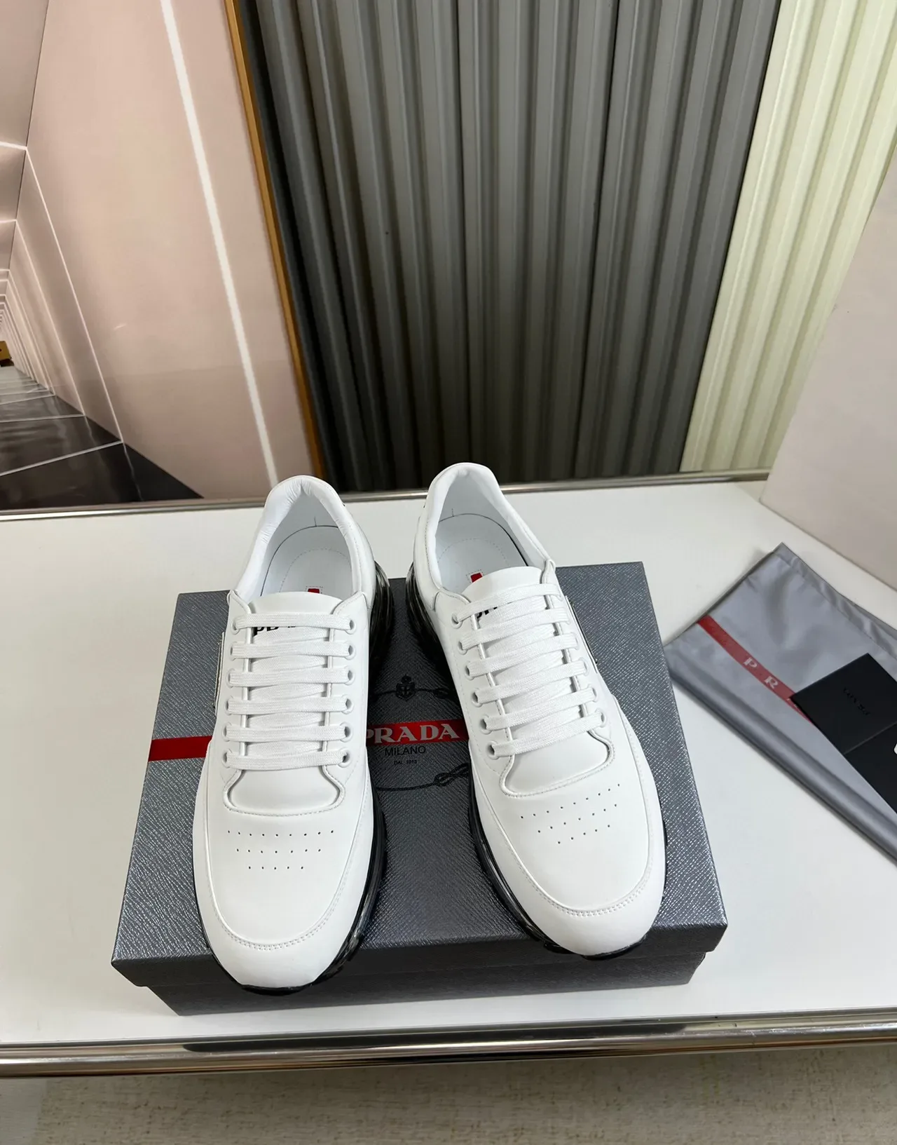 Prada Cloudbust سينيكرز تشانكي أبيض جلد شفاف مع Air-Cushion 9