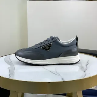 Prada Gris Blanco Low-Top Cuero Superior Zapatillas