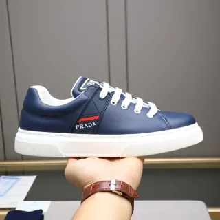 Prada Tênis Lifestyle de Couro Superior Sola de Borracha Branco e Marinho