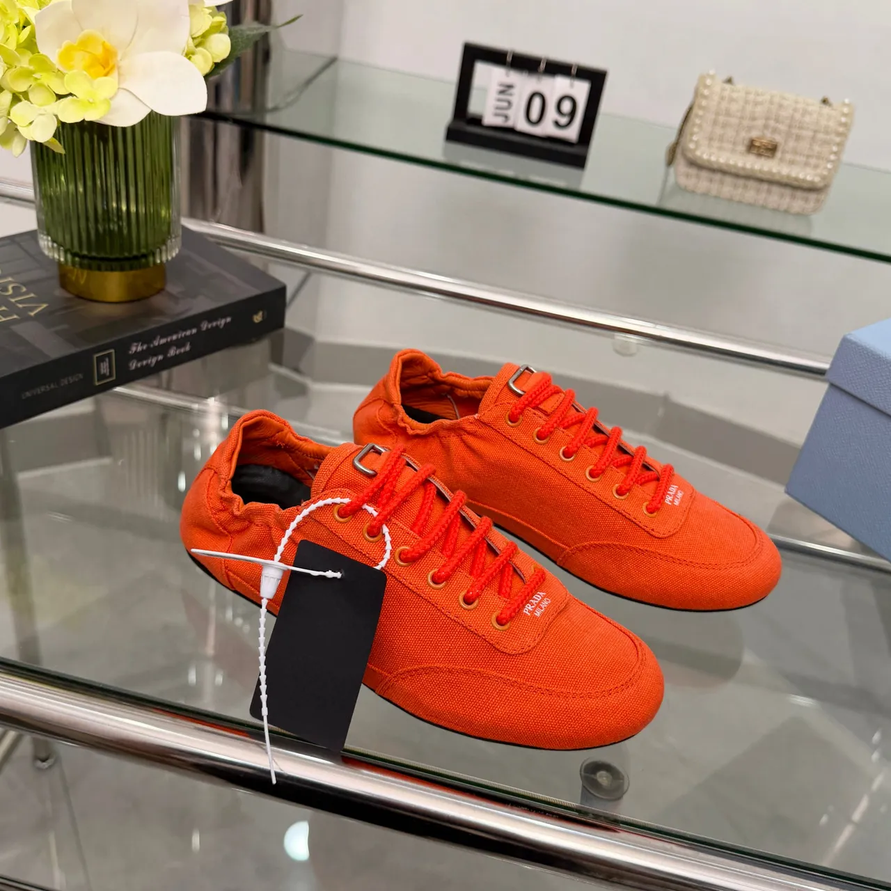 Prada Zapatos Low-Top de Lona Superior Naranja Negro 5