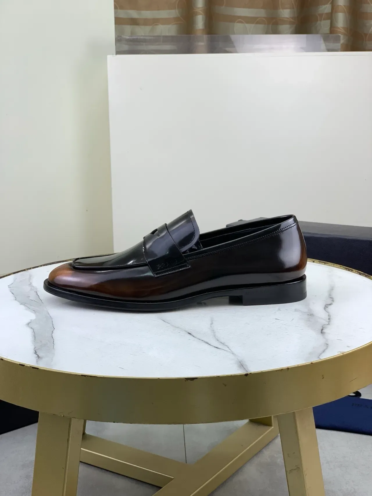 Prada Penny Loafer Preto e Marrom Couro Patent Brilhante 6