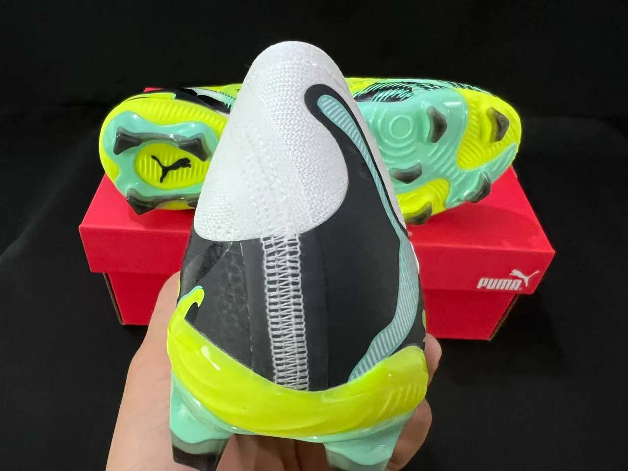 Puma Future Z হলুদ সবুজ লো-কাট সক-ফিট আপার ফার্ম-গ্রাউন্ড সকার শোজ 3