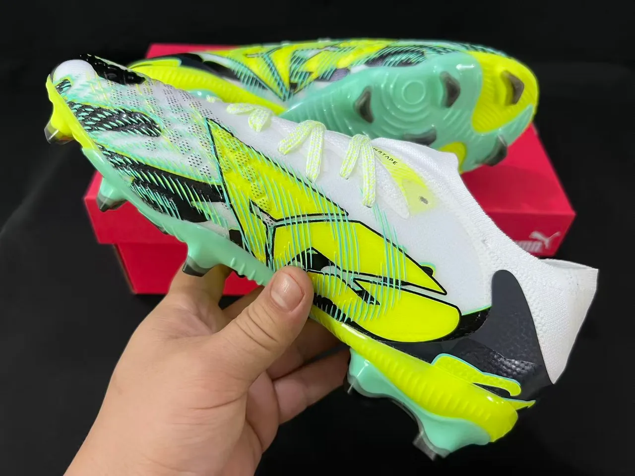 Puma Future Z হলুদ সবুজ লো-কাট সক-ফিট আপার ফার্ম-গ্রাউন্ড সকার শোজ 4