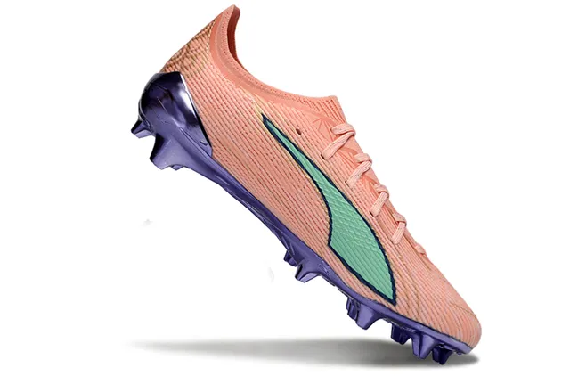 Puma أحذية كرة القدم أعلى وردي وأخضر تريكو أرضية قزحية أرض صلبة 2