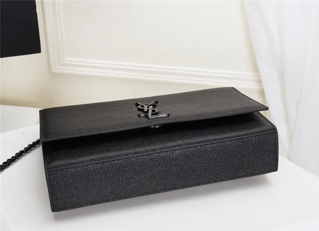 Saint Laurent Black Gold संरचित फ्लैप स्ट्रैप चेन बैग 21
