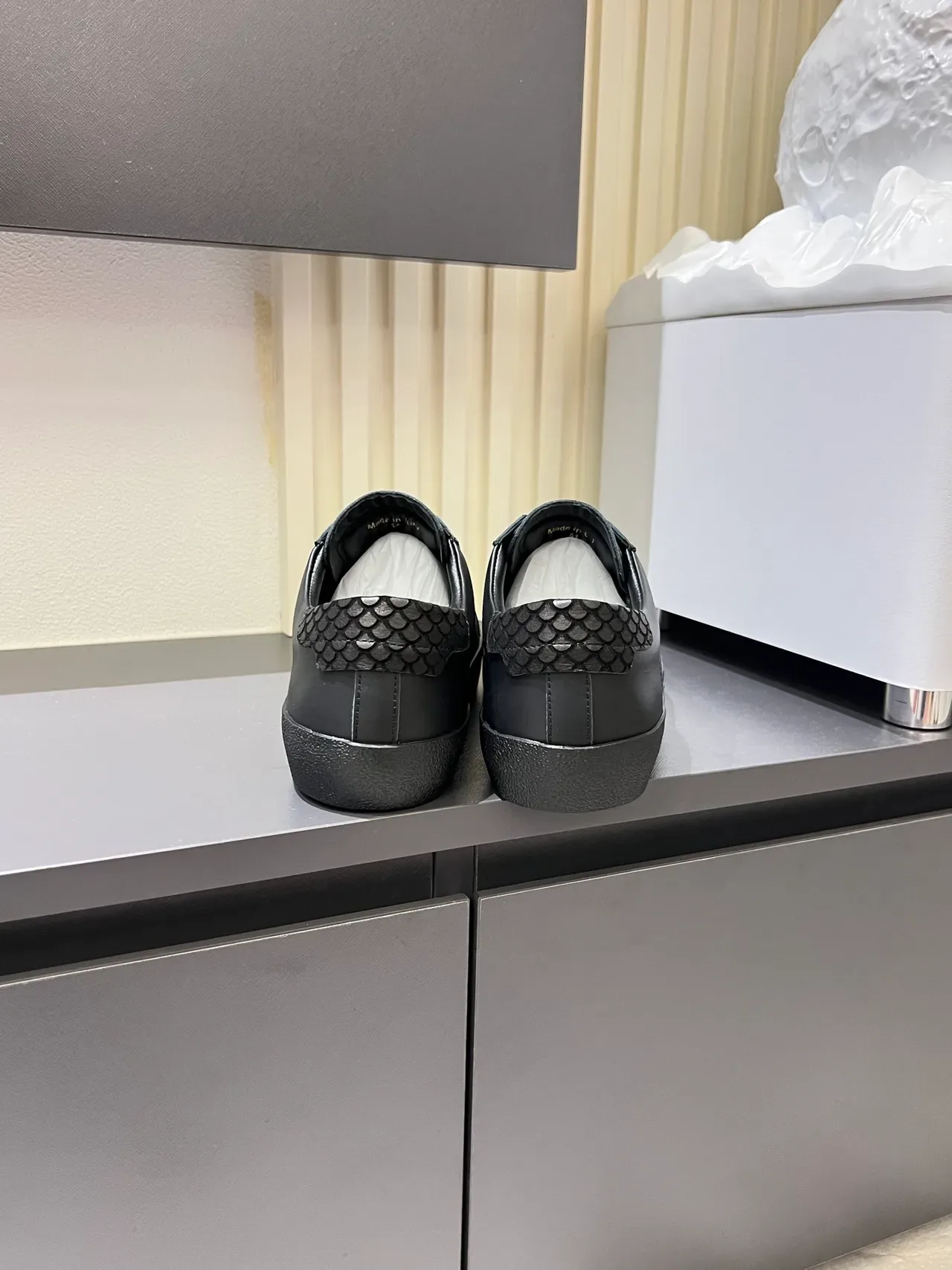 Saint Laurent SL/10 Low Tênis Lifestyle de Couro Preto Matte 2