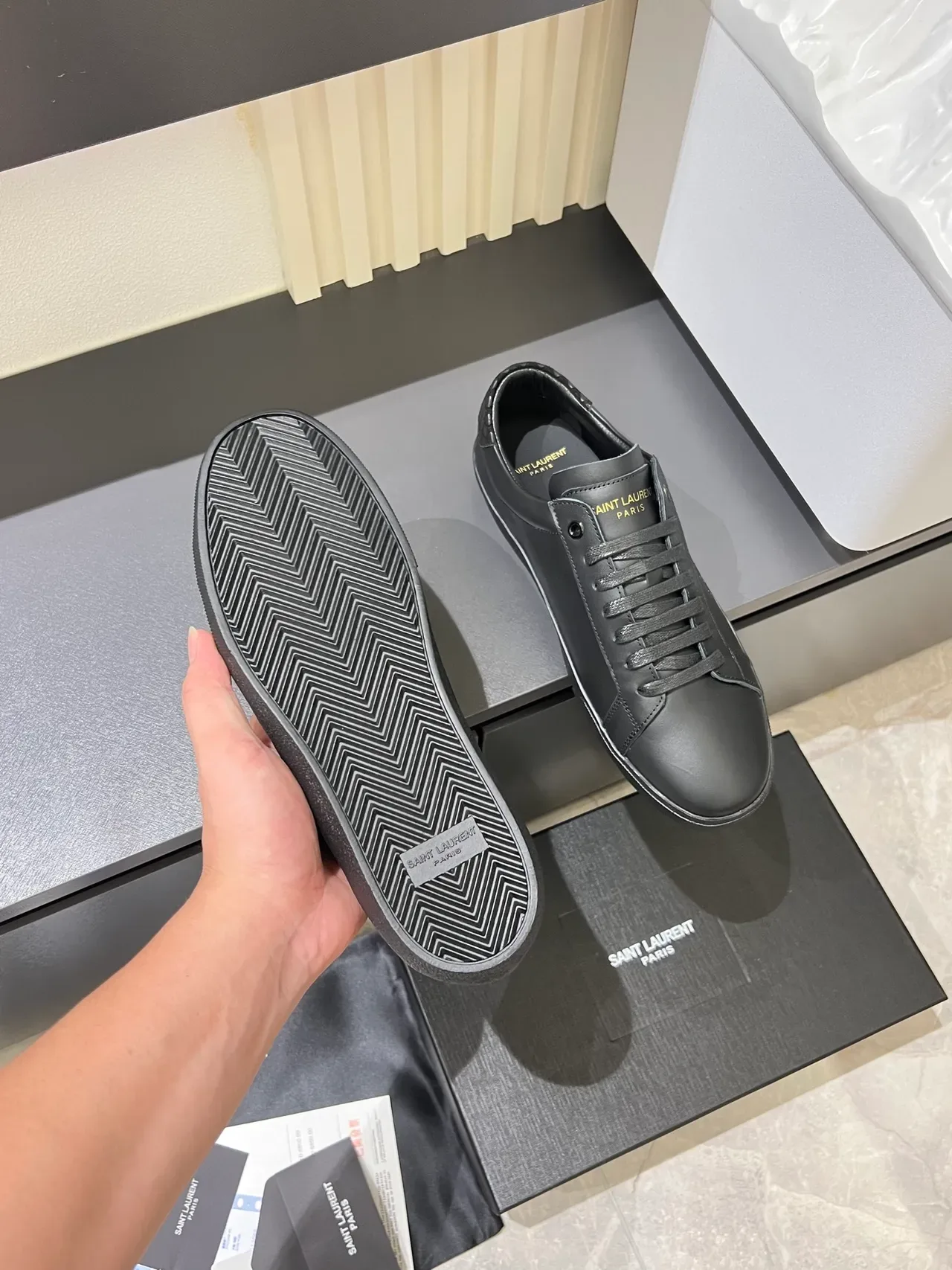 Saint Laurent SL/10 Low Tênis Lifestyle de Couro Preto Matte 4