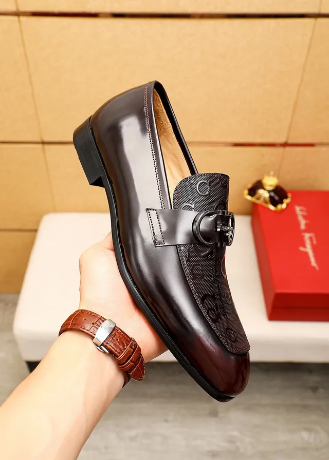 Salvatore Ferragamo Gancini বাদামী চামড়ার হর্সবিট লুফার 5