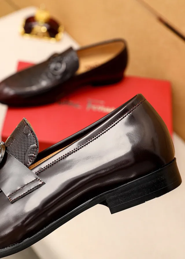 Salvatore Ferragamo Gancini বাদামী চামড়ার হর্সবিট লুফার 7