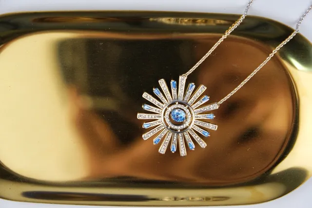 Swarovski Azul Plata Sunburst Pendant Barra Radiada Motivo Collar 2