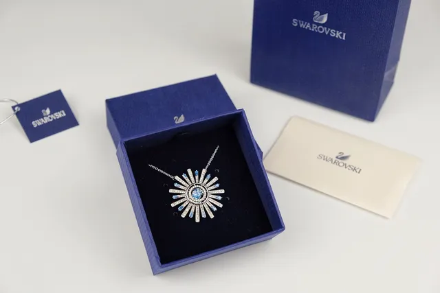 Swarovski Azul Plata Sunburst Pendant Barra Radiada Motivo Collar 6