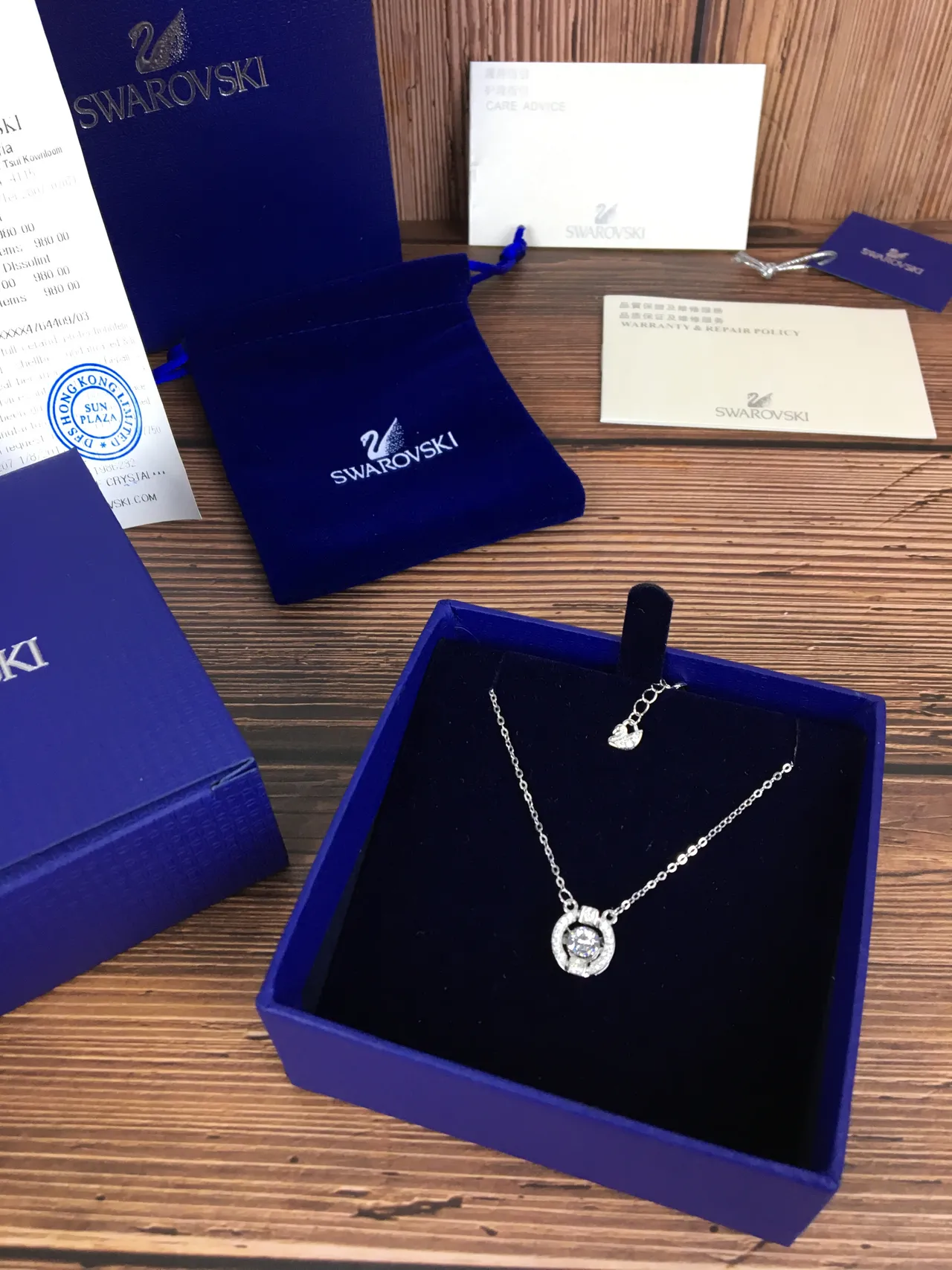 Swarovski Dazzling Circle चांदी पारदर्शी नाजुक श्रृंखला वृत्ताकार पेंडेंट हार 6