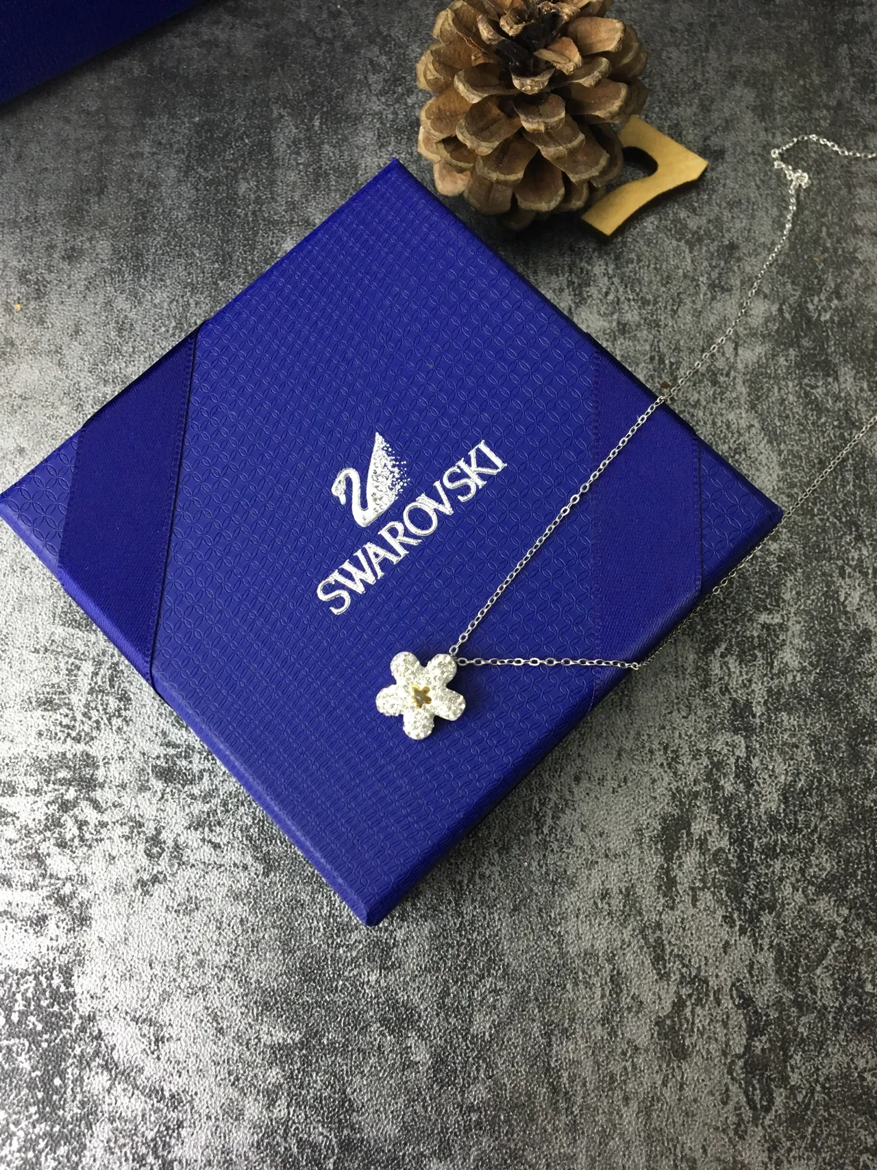 Swarovski Flower Silver Gold Crystal-Embellished Five-Petal Necklace 3