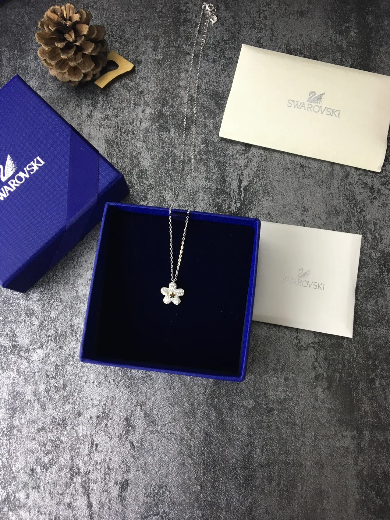 Swarovski Flower Silver Gold Crystal-Embellished Five-Petal Necklace 5