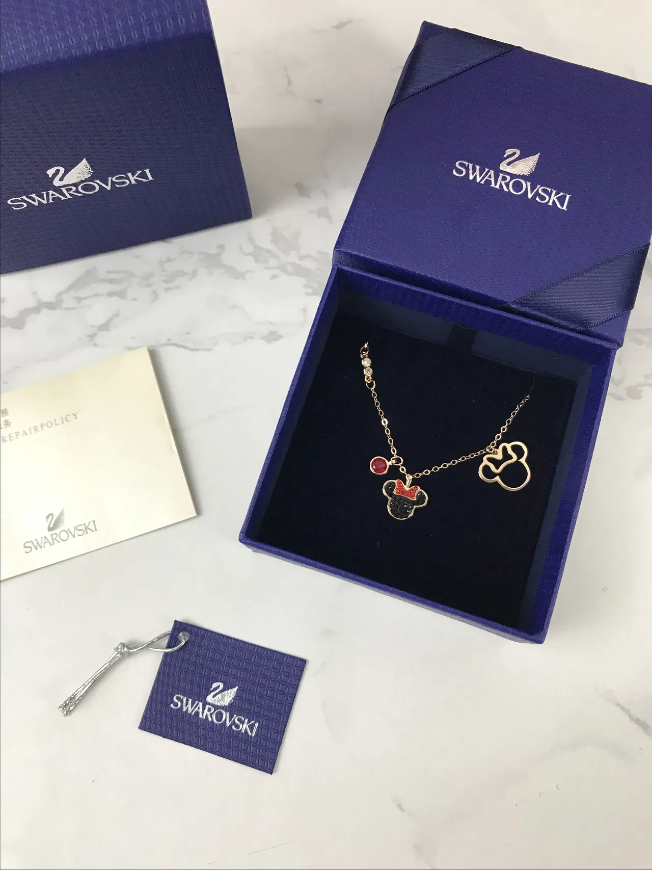 Swarovski Minnie and Mickey Mouse सिल्हूट नेकलेस 2