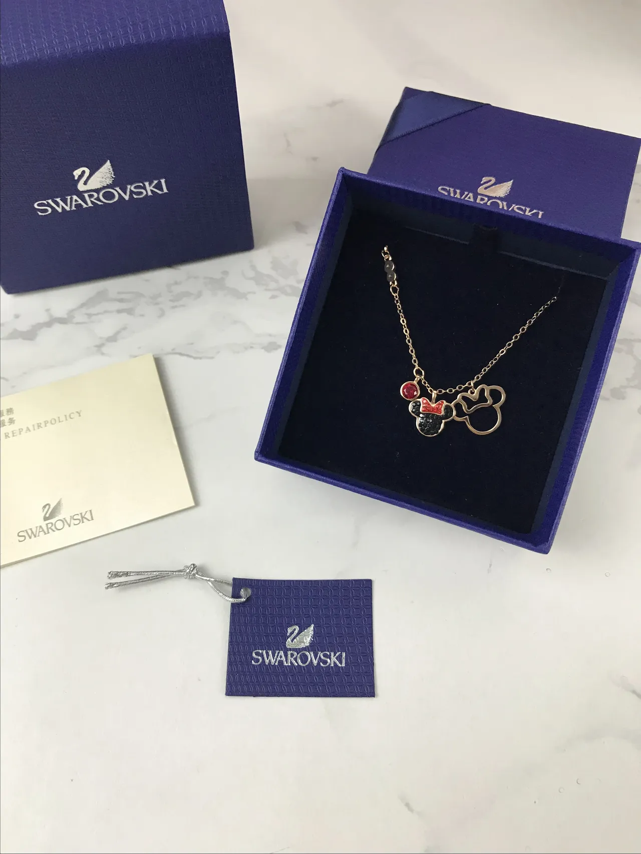Swarovski Minnie and Mickey Mouse सिल्हूट नेकलेस 3