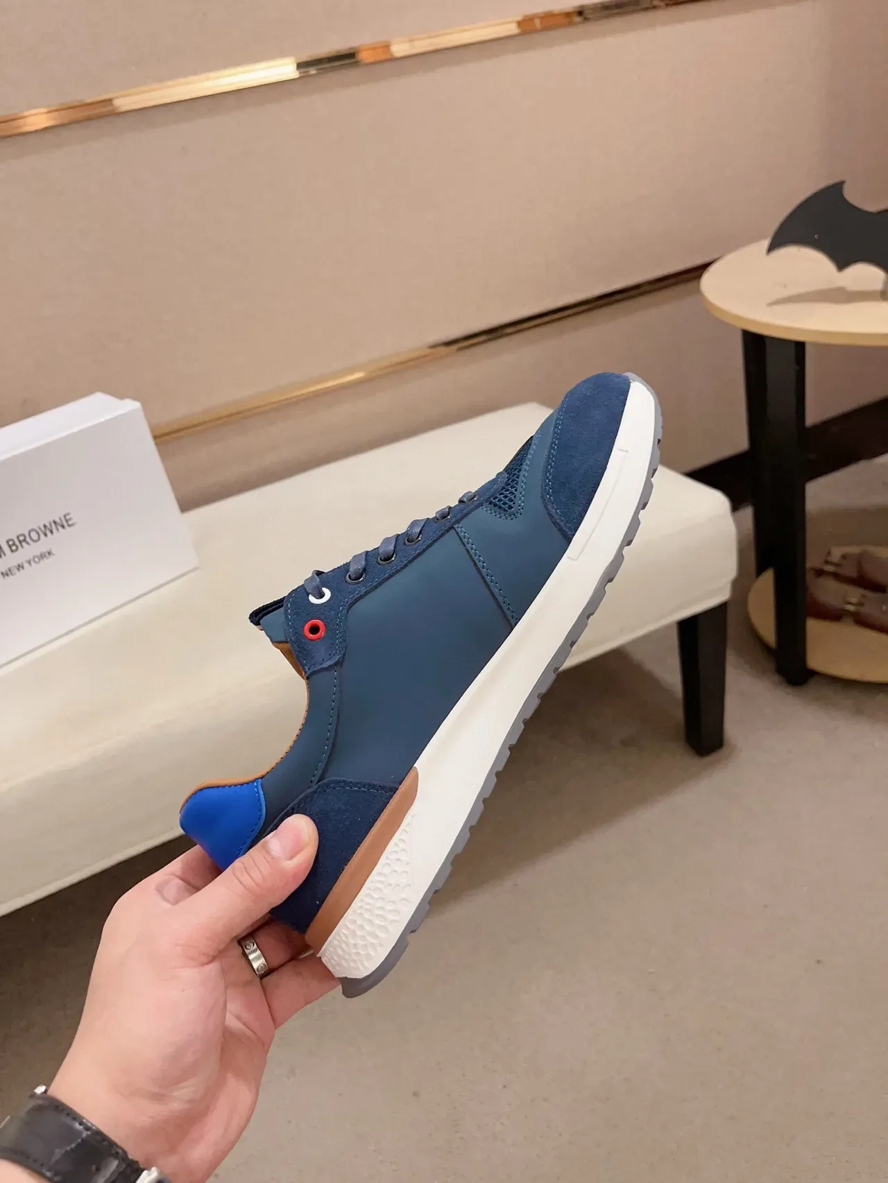 Thom Browne Tênis Lifestyle de Camurça e Malha Azul Marinho 6