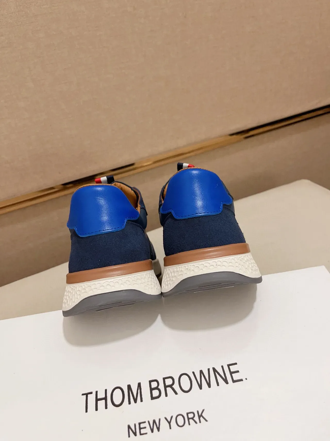 Thom Browne Tênis Lifestyle de Camurça e Malha Azul Marinho 9
