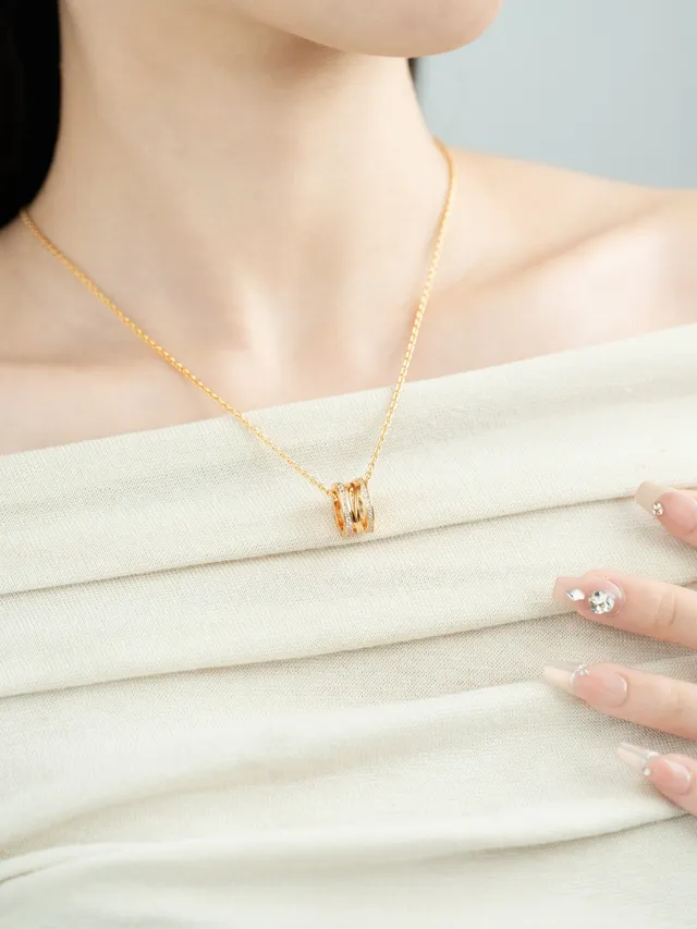 Tiffany & Co. HardWear इंटर्लॉकिंग रिंग पावे डायमंड नेसलेस 2