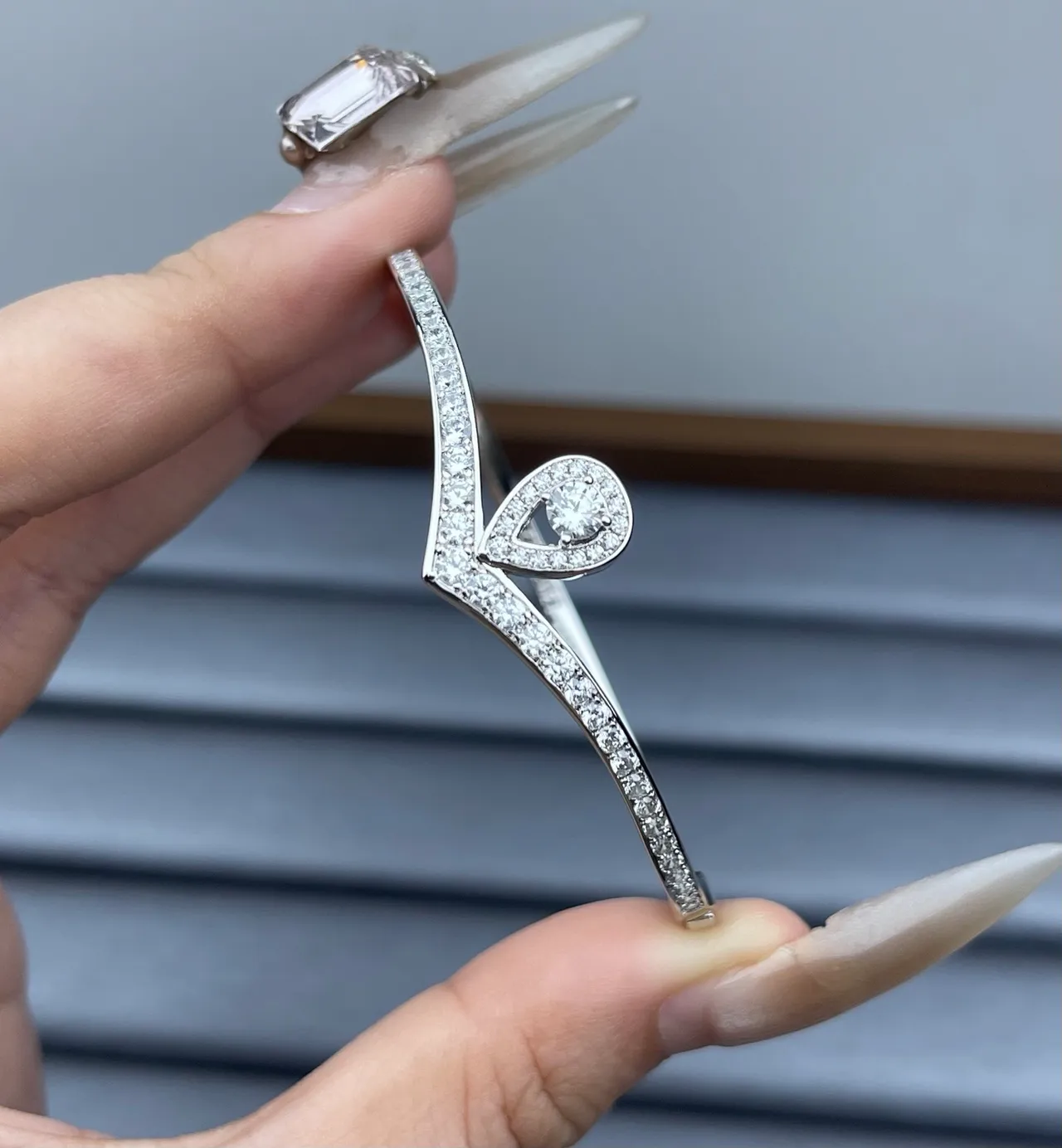 Tiffany & Co. 银金色开放镶钻手镯 3