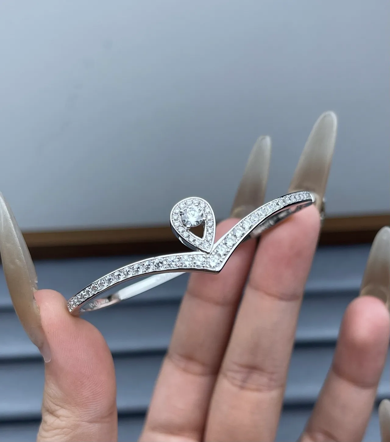 Tiffany & Co. 银金色开放镶钻手镯 6