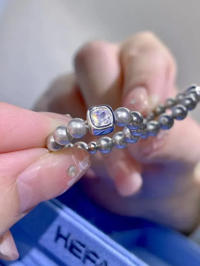 Tiffany & Co. ধূসর মণি এবং কুশন-কাট পাথরের আংটি 5