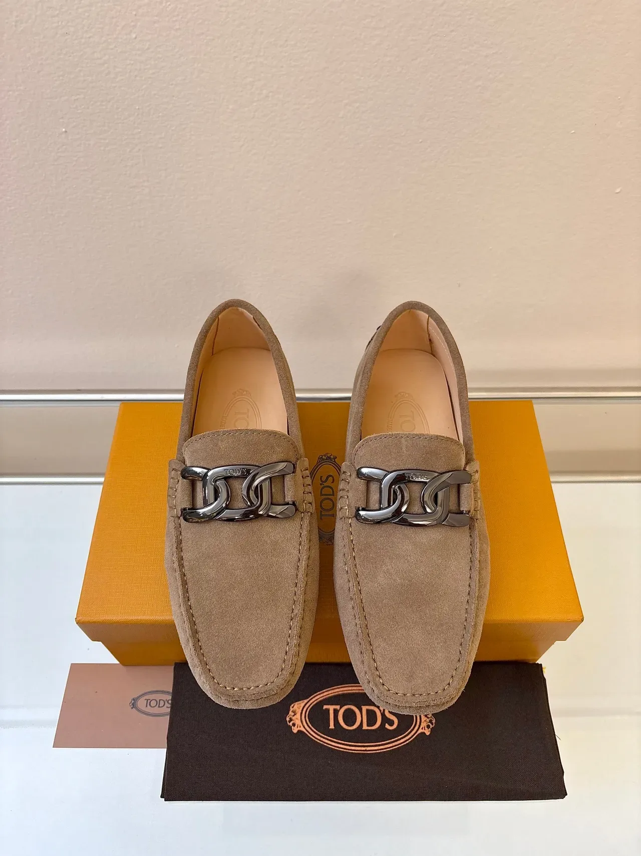 Loafer Tod's Gommino Ante Beige Marrón con Hebilla de Metal Horsebit 6