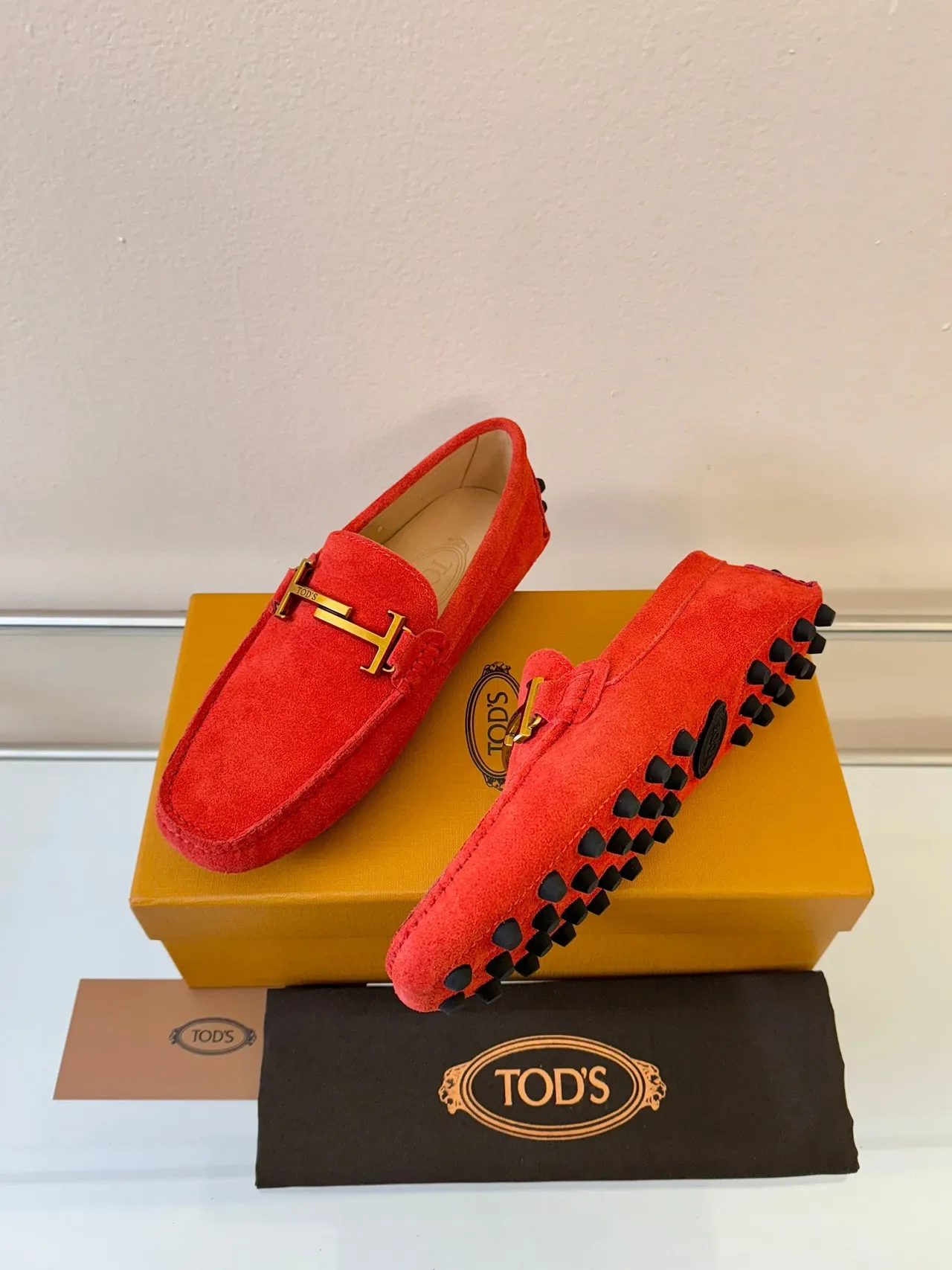Tod's Gommino 红色麂皮 H-Bit 乐福鞋 2