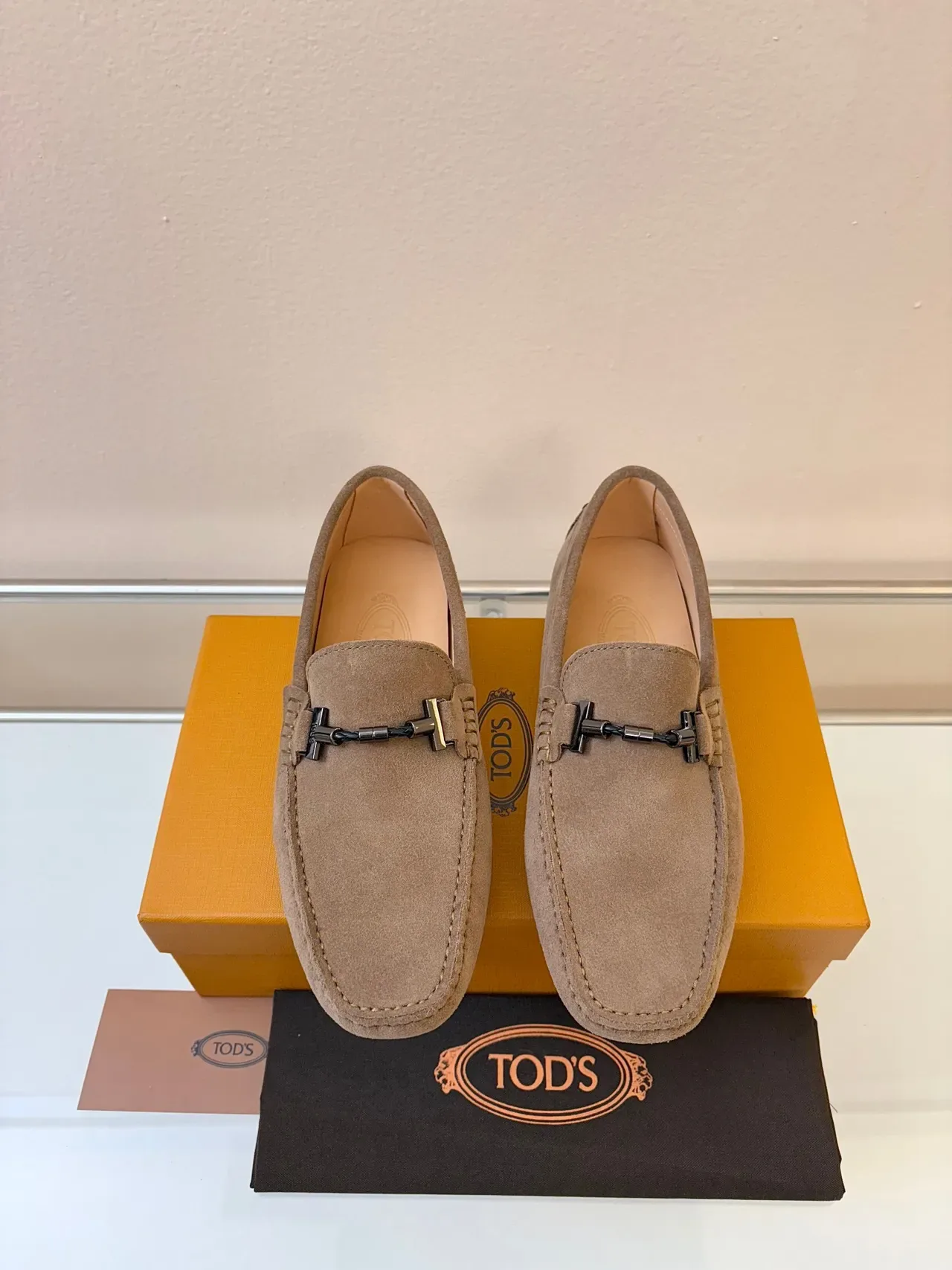 Mocassins Tod's Gommino daim tan à semelle à mors 6