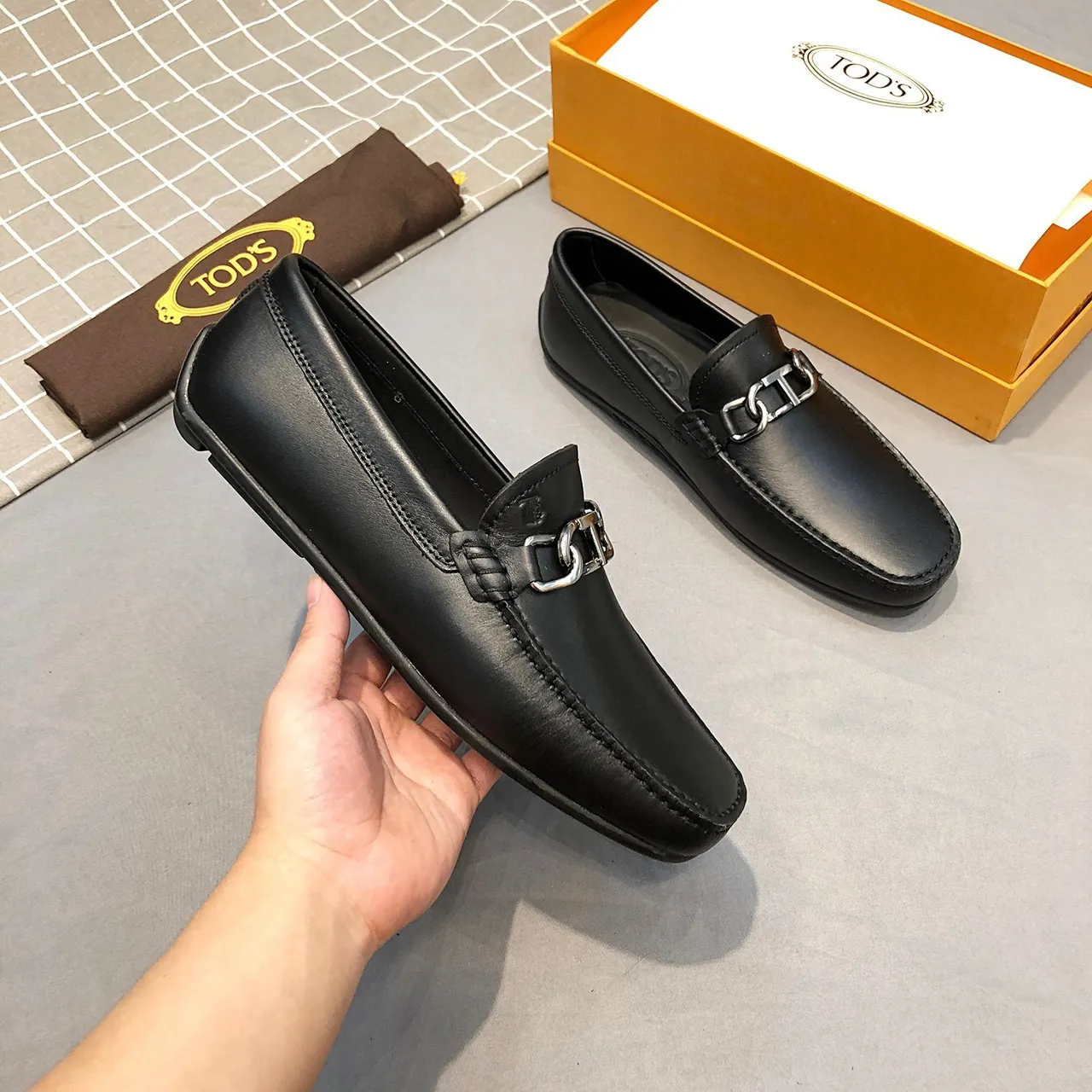 Tod's Horsebit Loafer Mocassins de Couro Preto 9
