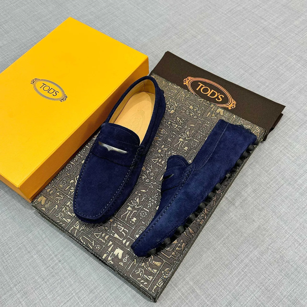 Tod's Gommino Loafer بحري سويد بيني 2