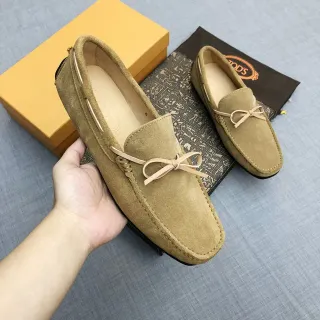 Tod's लोफर बेज़ काला सूड ऊपरी चमड़ा बॉ डिटेल लोफर