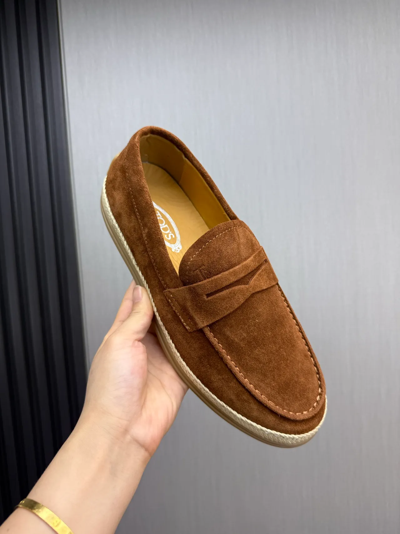 Tod's Penny Loafer বাদামী বেইজ সুয়েড উপরের স্ট্র্যাপ লোফার 8