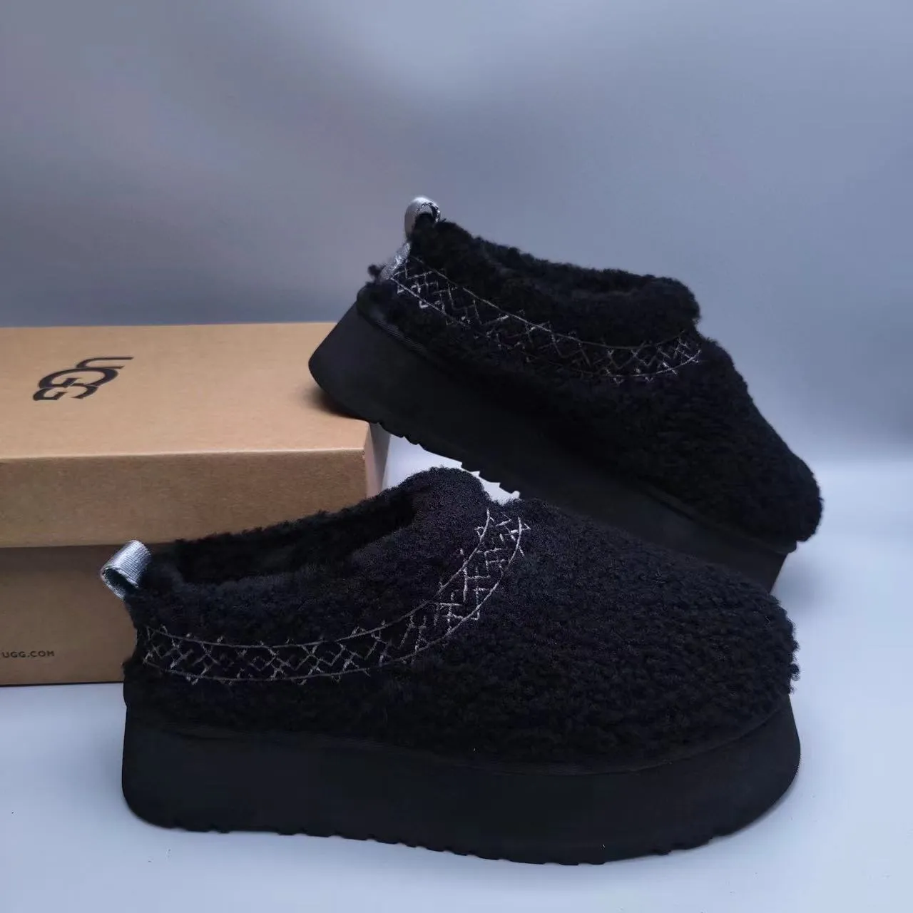 UGG Black Silver Platform Sole Shearling-Like Bouclé Upper Casual Shoes 4