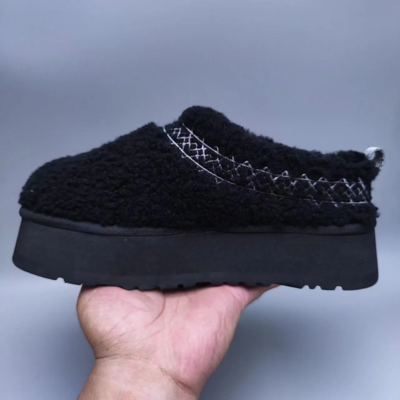 UGG Black Silver Platform Sole Shearling-Like Bouclé Upper Casual Shoes 5