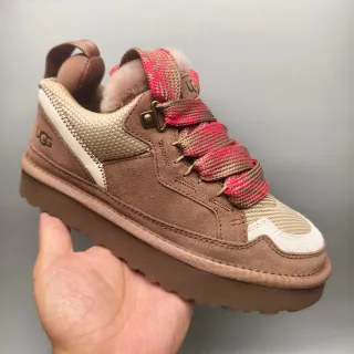 UGG 棕色粉色羊毛衬里织花蕾丝运动鞋