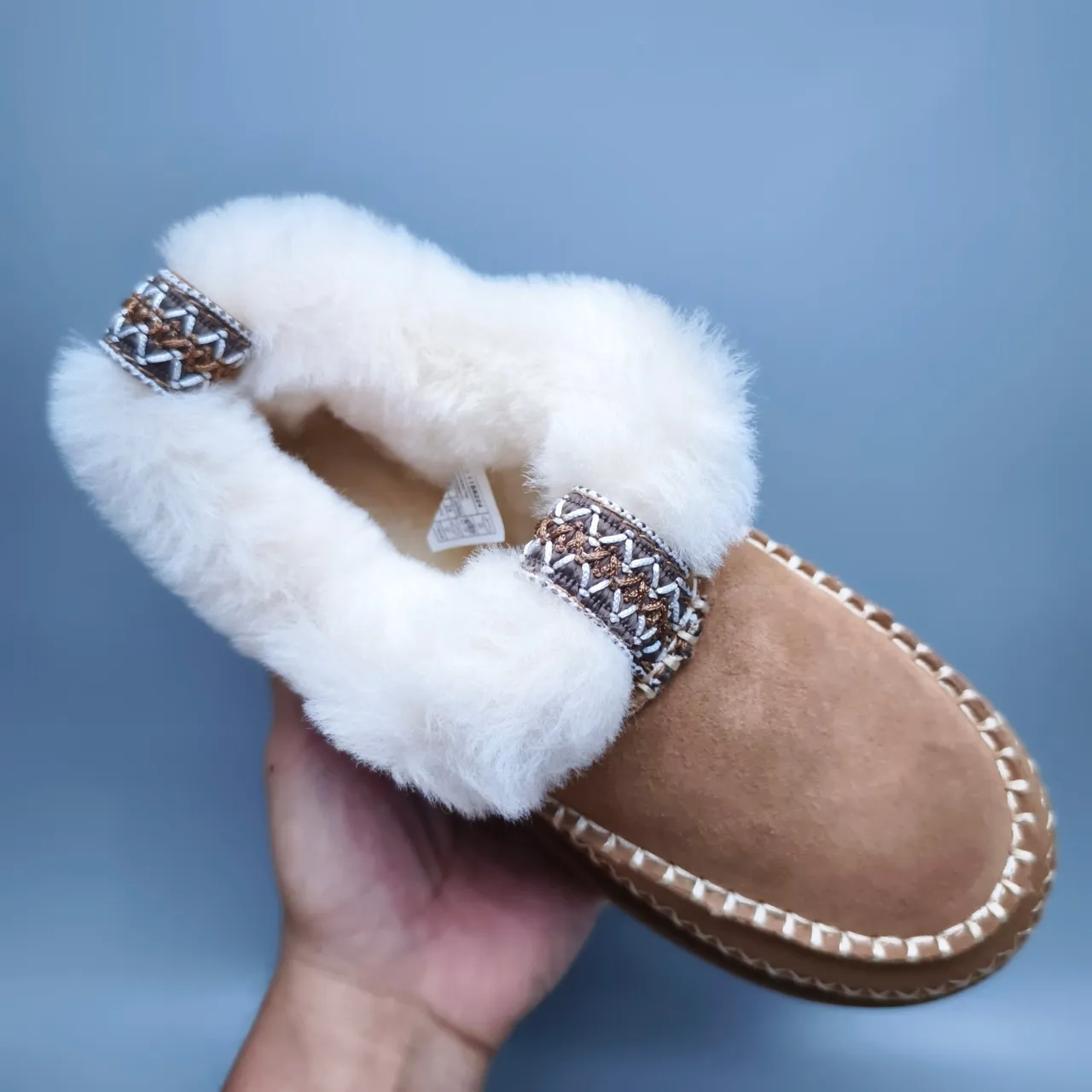 UGG বাদামী সাদা সুয়েড উপর শিয়ারলিং-লাইন্ড কাফ স্নো বুট 3
