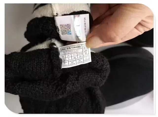 UGG क्लासिक काली पीली प्लेटफॉर्म सोल रुच्ड निट लेज वॉर्मर घुटने की बूट 5