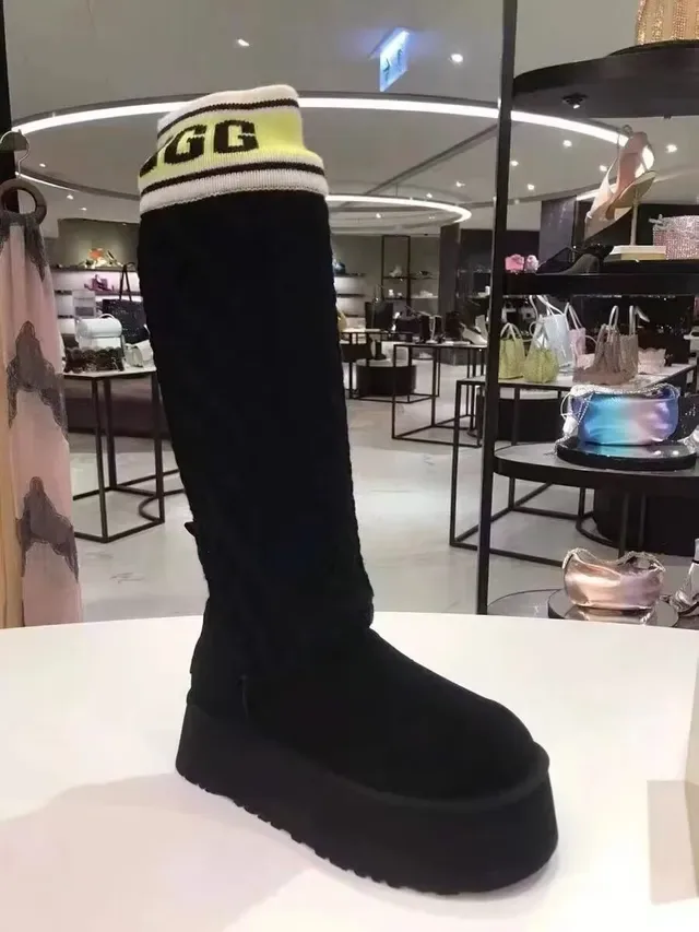UGG क्लासिक काली पीली प्लेटफॉर्म सोल रुच्ड निट लेज वॉर्मर घुटने की बूट 7