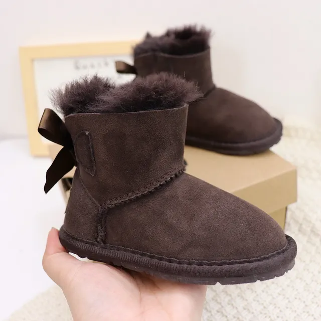 UGG Classic Mini Bow Botas de Nieve con Forro de Cordero Gris Carbón 18