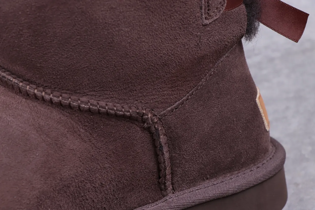 UGG Classic Mini Bow Chocolate Brown 雪靴 3