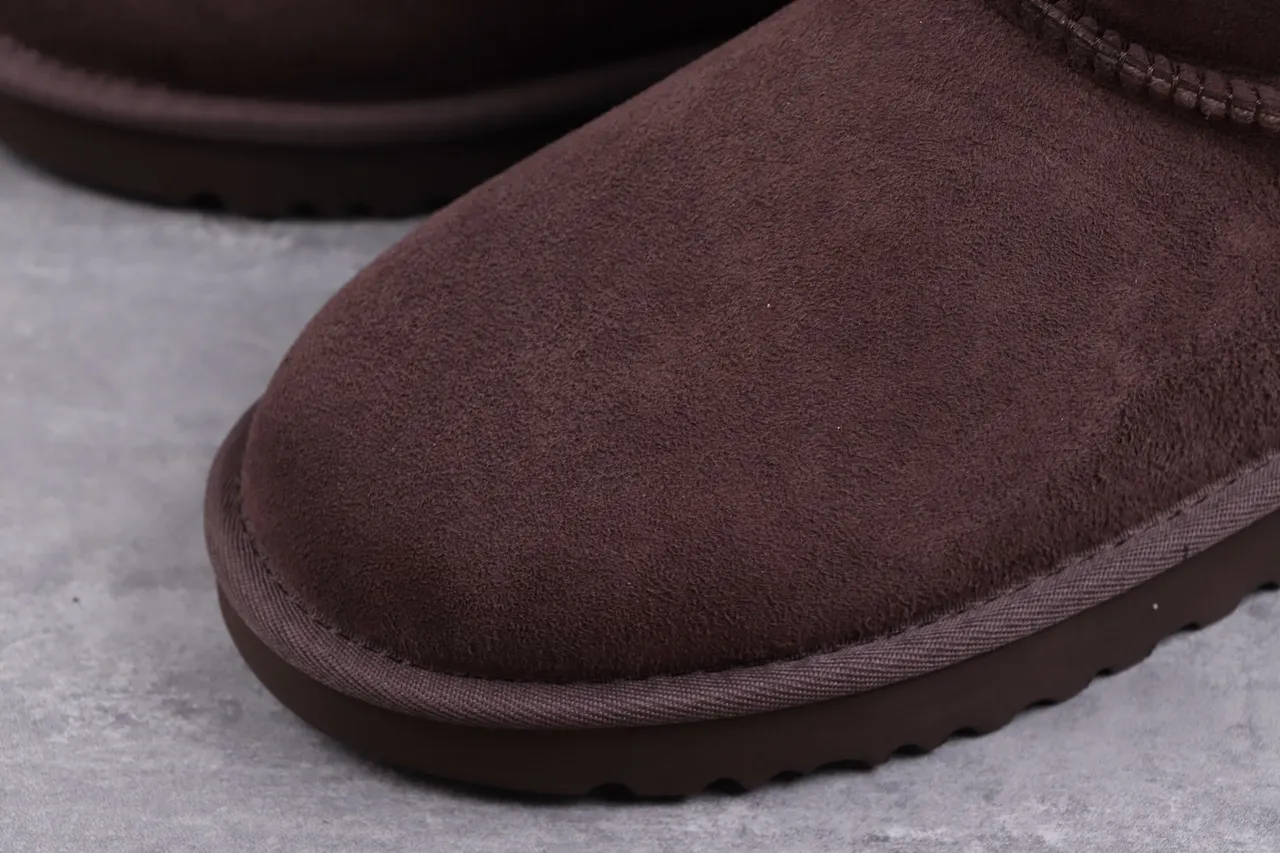 UGG Classic Mini Bow Chocolate Brown 雪靴 4