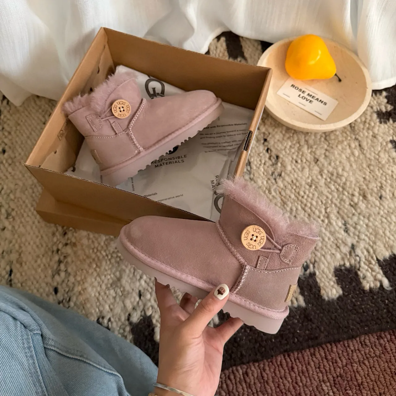 UGG Classic Mini 粉灰 Shearling-Lined 雪靴 3