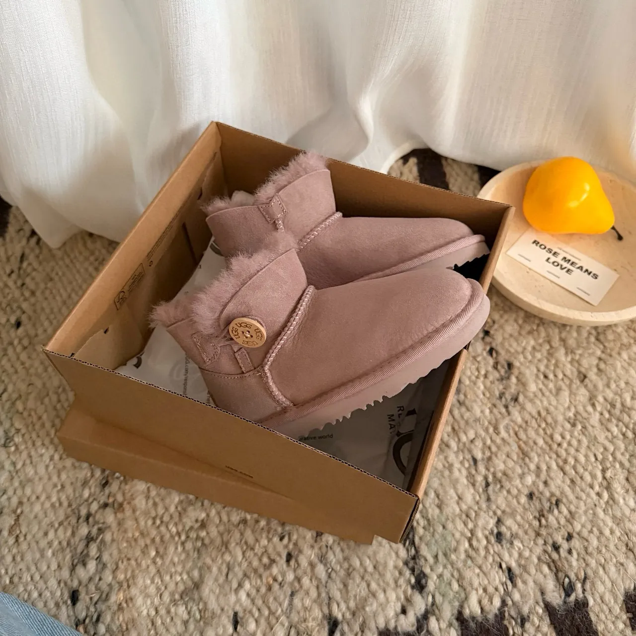 UGG Classic Mini 粉灰 Shearling-Lined 雪靴 6