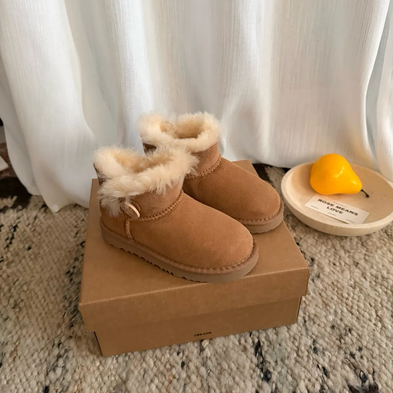 UGG Classic Mini 粉灰 Shearling-Lined 雪靴 9