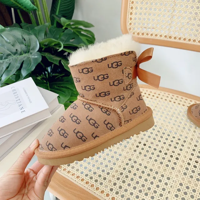UGG 经典迷你印花驼色羊毛内里踝靴 8