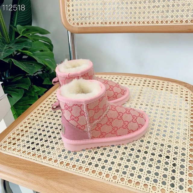 UGG Classic Short Black Snow Boots 9